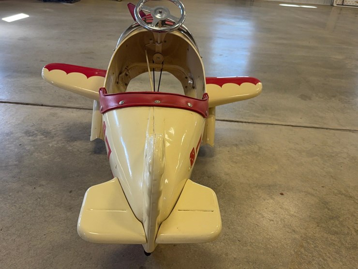 airflow-collectibles-gee-bee-no.-7-pedal-airplane-image-5
