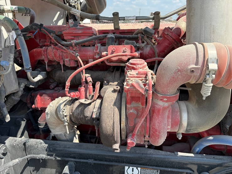 2012-peterbilt-367-image-34