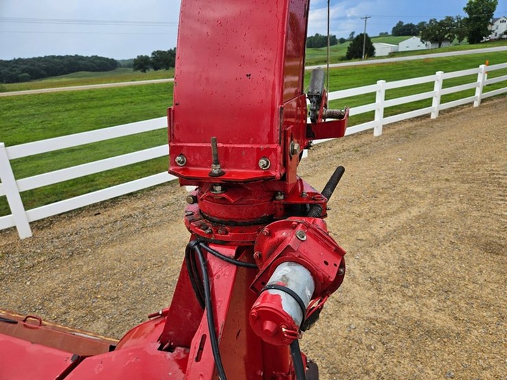 new-holland-900-image-36