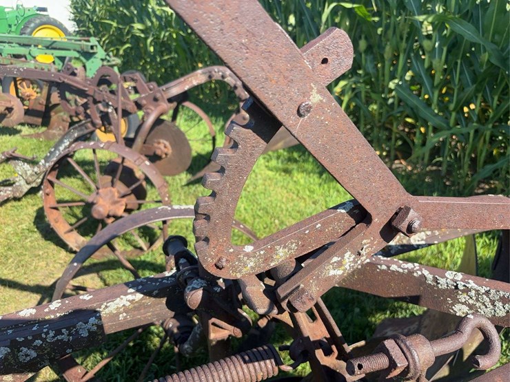 john-deere-14-image-14