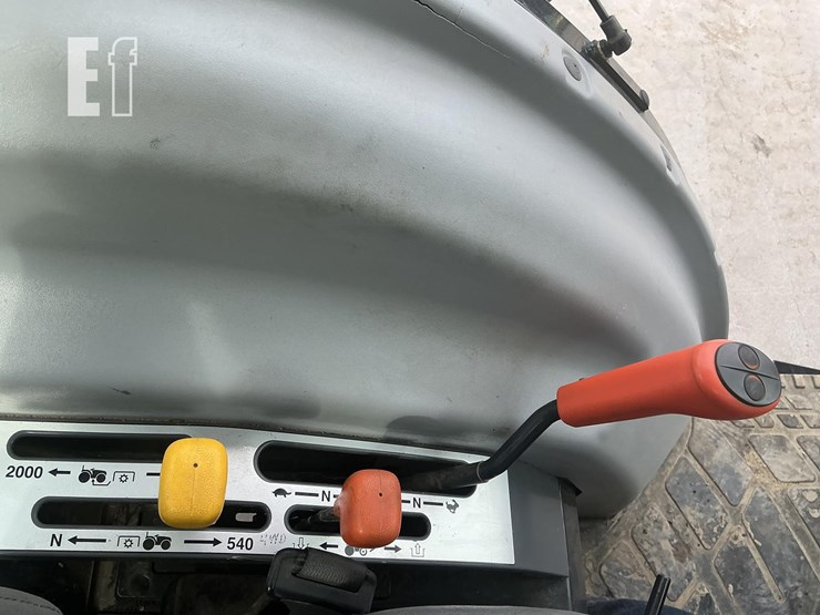 2015-massey-ferguson-1552-image-15