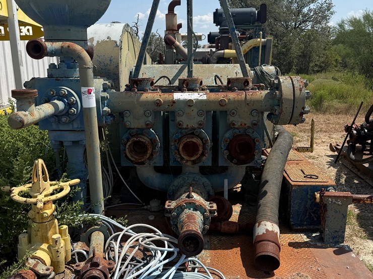 gardner-denver-pz8-triplex-mud-pump-p/b-detroit-14l-665-hp,-skidded-image-2