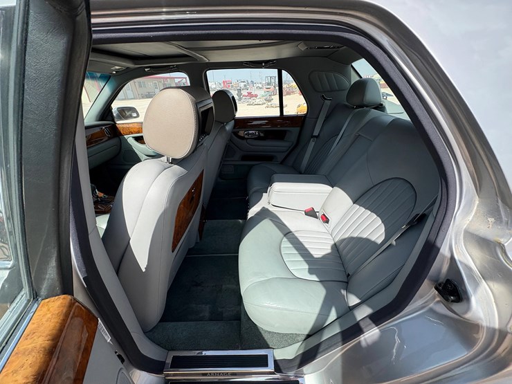 2000-bentley-arnage-red-lable-sedan-image-6
