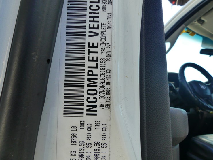 2012-dodge-ram-5500-image-17