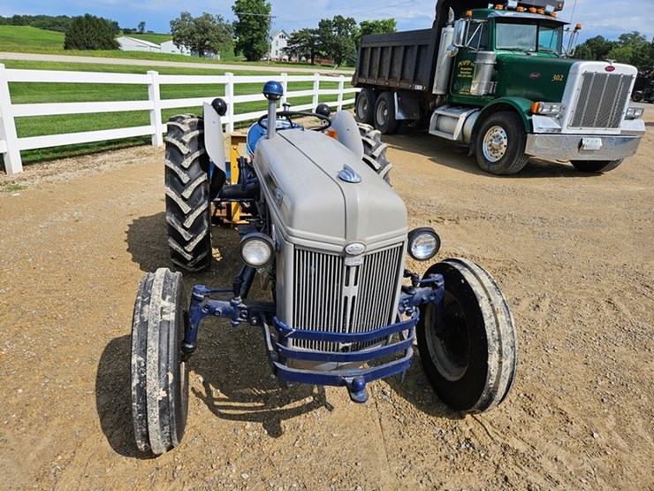 ford-8n-image-8