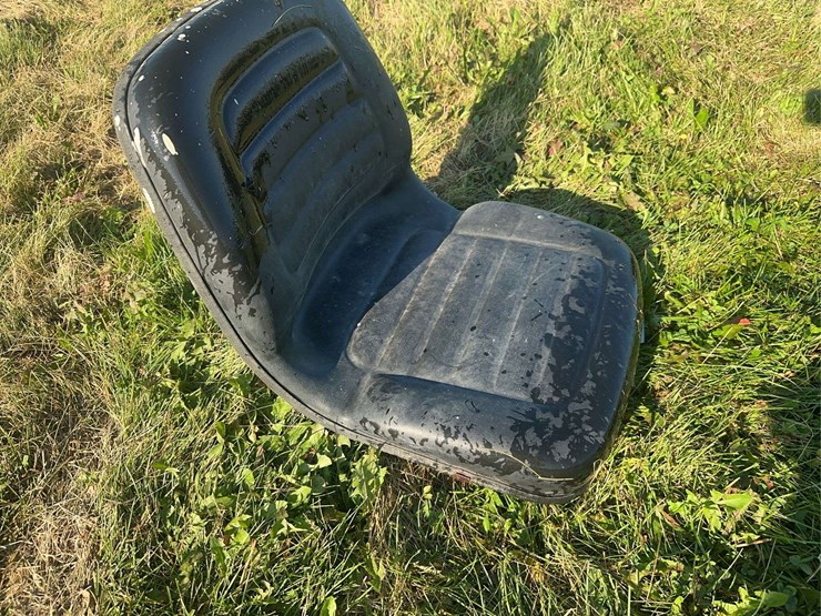 seat-image-2