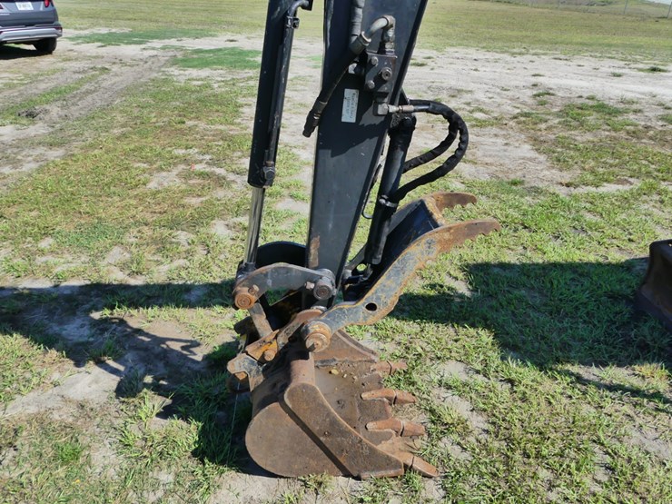 2021-deere-35g-image-9
