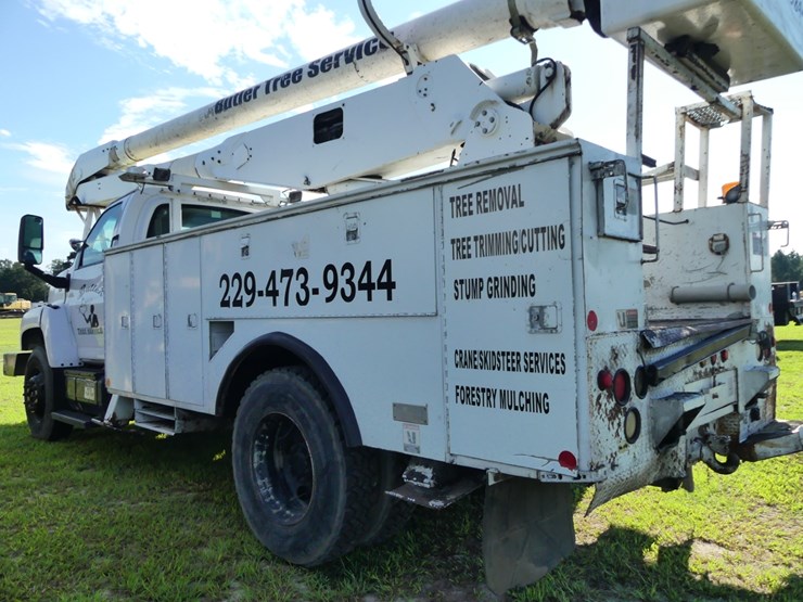 2006-chevrolet-c7500-bucket-truck-image-4