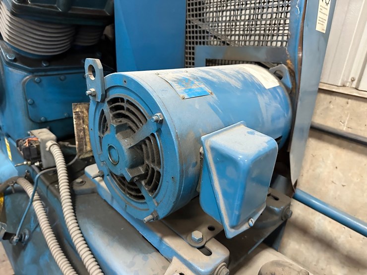 #2866-•-quincy-slt-25-air-compressor-image-9