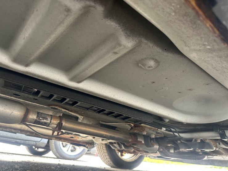 #2643-•-2015-ford-taurus-sedan-image-42