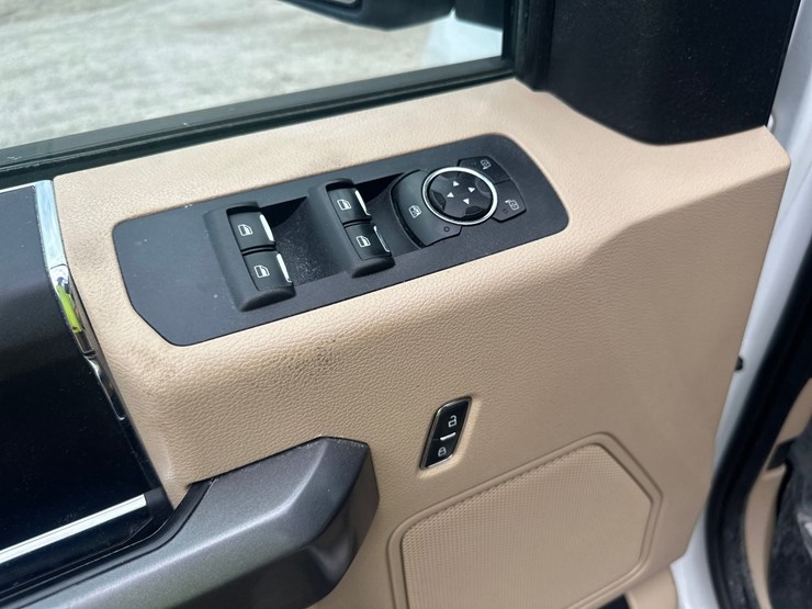 2015-ford-f150-xlt-image-27