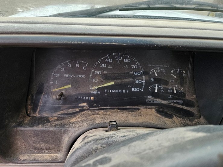 2000-gmc-3500-image-21
