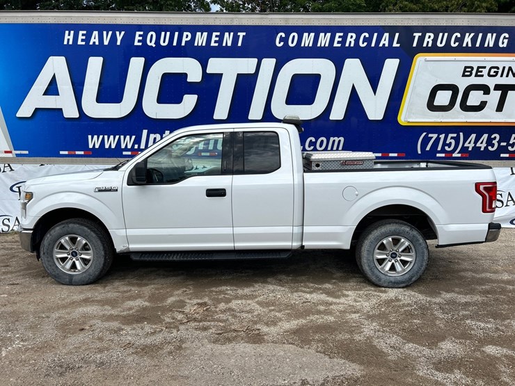 2015-ford-f150-xlt-image-2