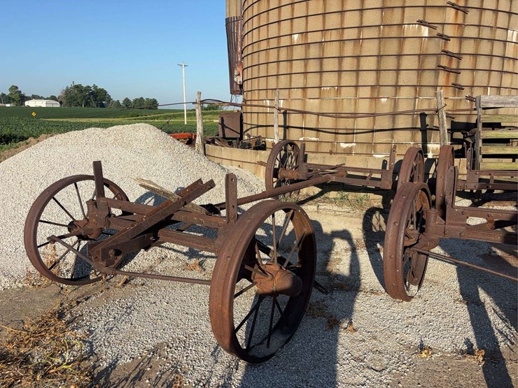 john-deere-running-gear-image-1