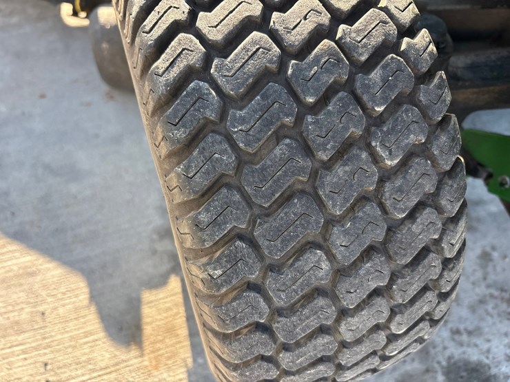 john-deere-345-image-58