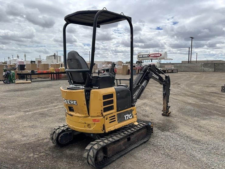 2016-deere-17g-image-3