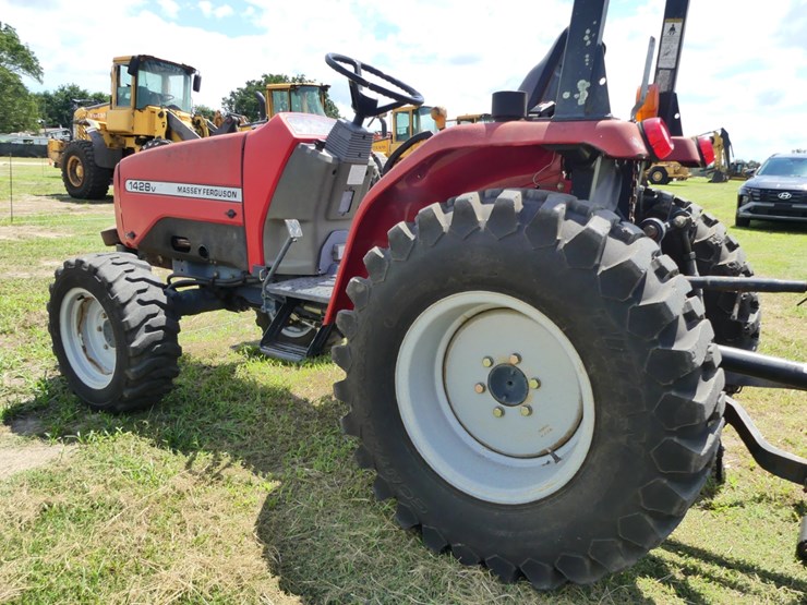 massey-ferguson-1428v-image-4