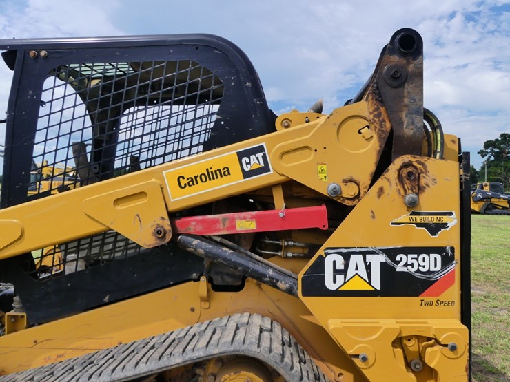 2018-caterpillar-259d-image-7