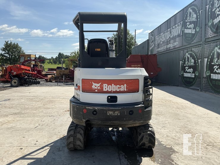 2015-bobcat-e32-image-3