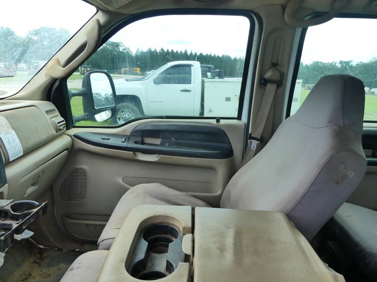 2006-ford-f350-image-16