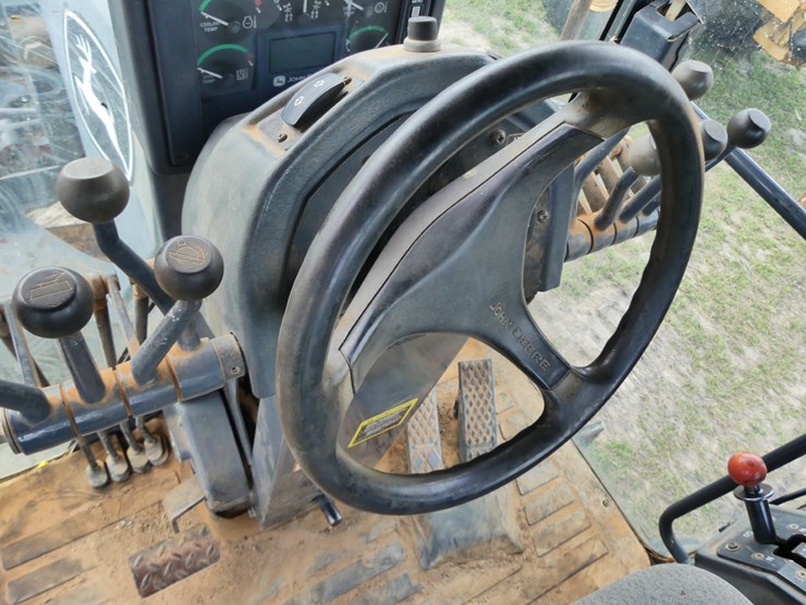 2005-deere-670d-image-13