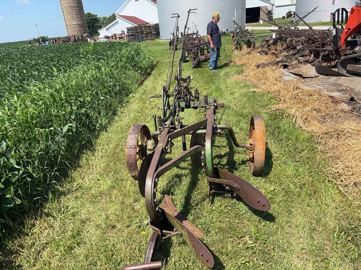 john-deere-16-image-6