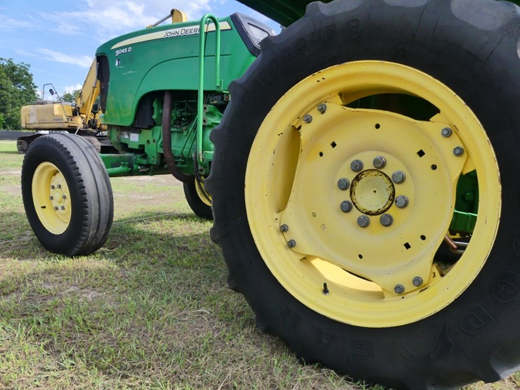 2009-john-deere-5045d-image-7