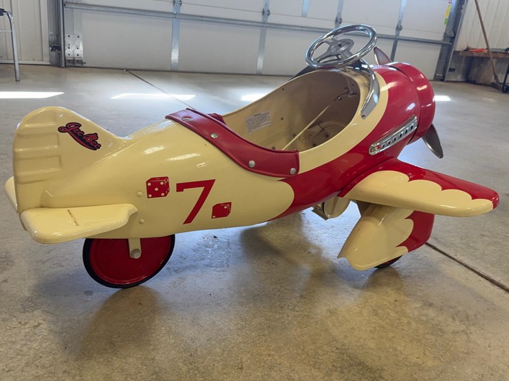 airflow-collectibles-gee-bee-no.-7-pedal-airplane-image-4