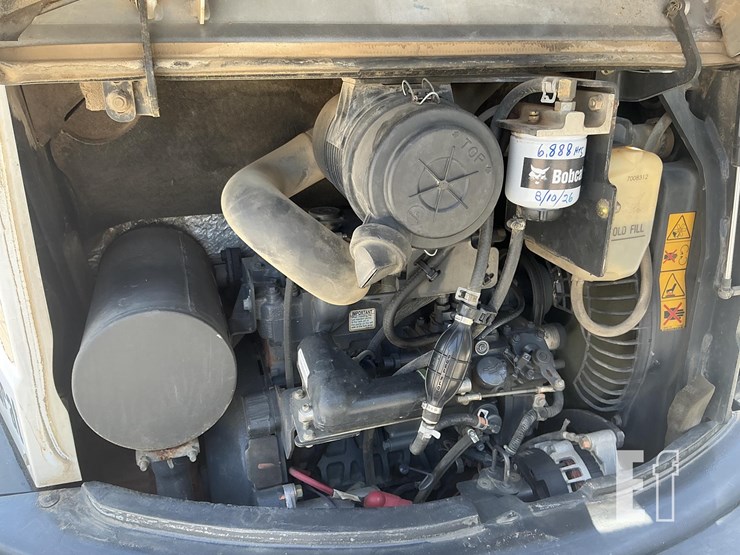 2015-bobcat-e32-image-17