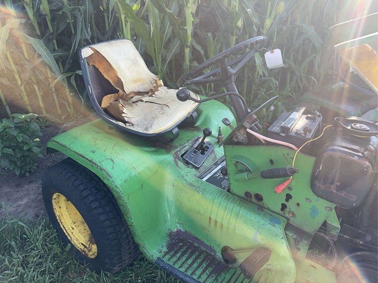 john-deere-110-image-3