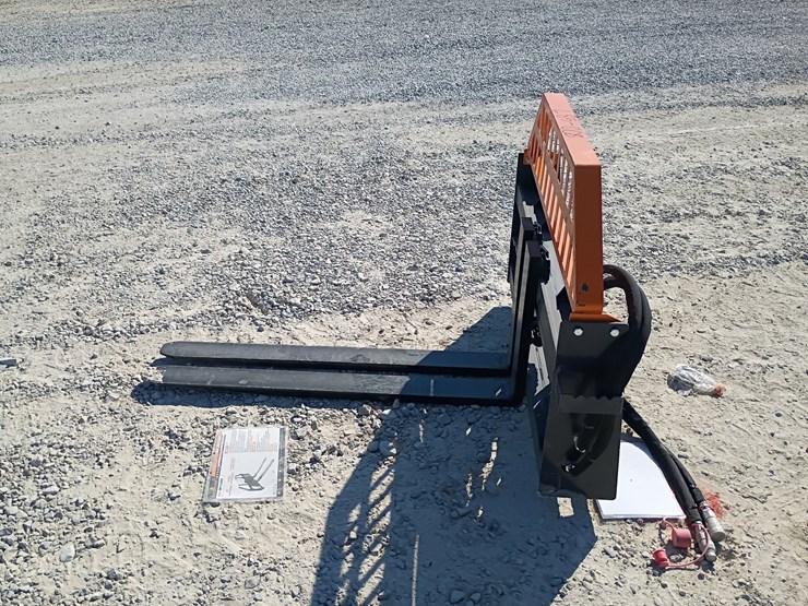 #l85-008-•-landhonor-hydraulic-pallet-fork-skid-steer-attachment-image-3