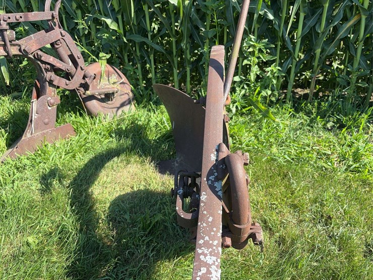 john-deere-16-image-13