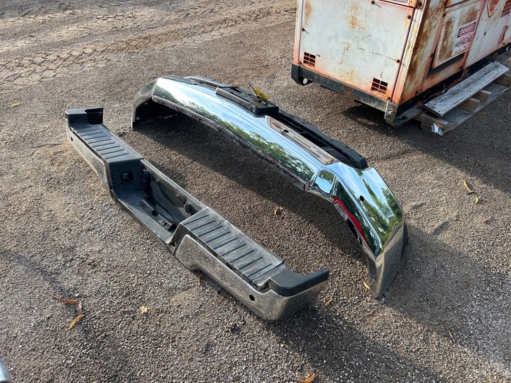 #2791-•-front-and-rear-unused-truck-bumpers-image-2