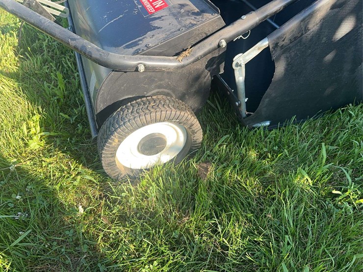 agri-fab-42”-lawnsweep-image-9