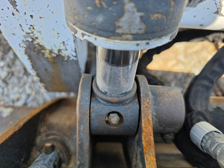 2018-bobcat-t595-image-58