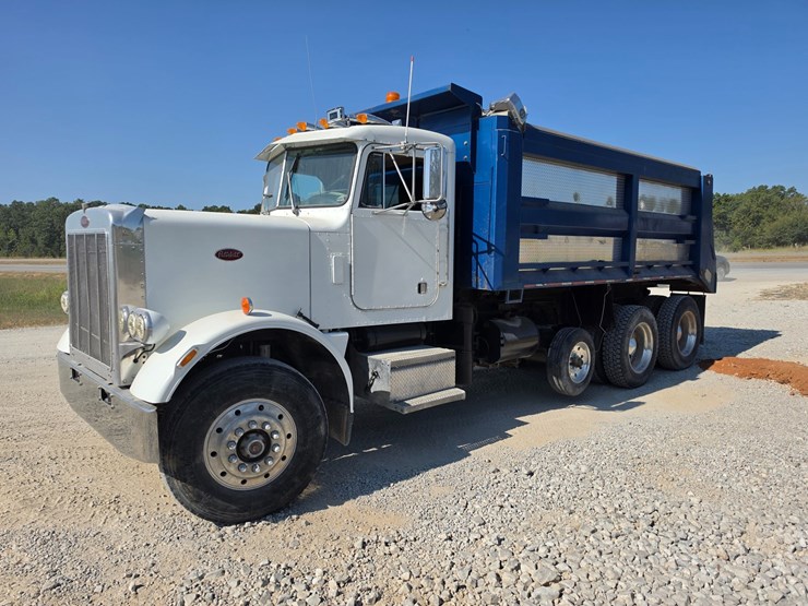 1985-peterbilt-359-image-2