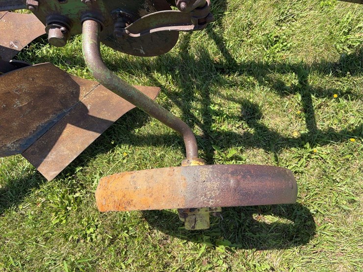 john-deere-16-image-19