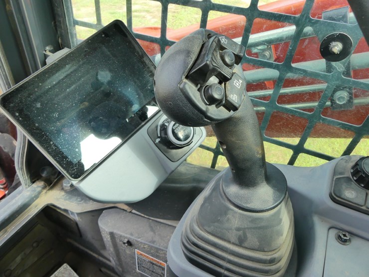 kubota-svl75-3-image-15