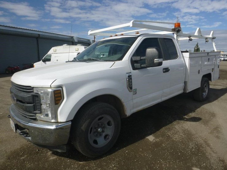 2018-ford-f350-image-1