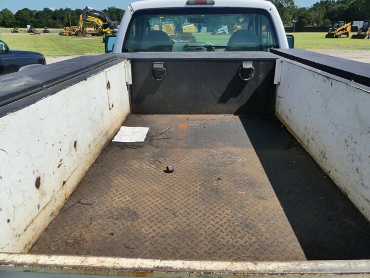 2008-ford-f250-xl-image-5