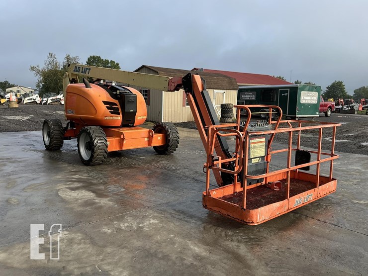 2020-jlg-600aj-image-6