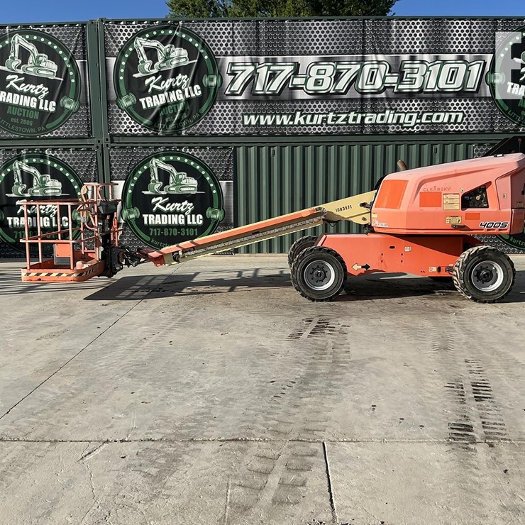 2021 JLG 400S