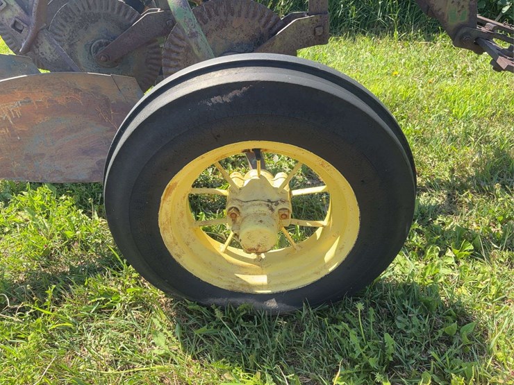 john-deere-14-image-23