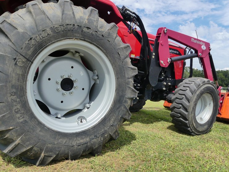 2023-mahindra-4550-image-7