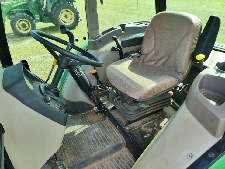 2013-john-deere-5055e-image-11