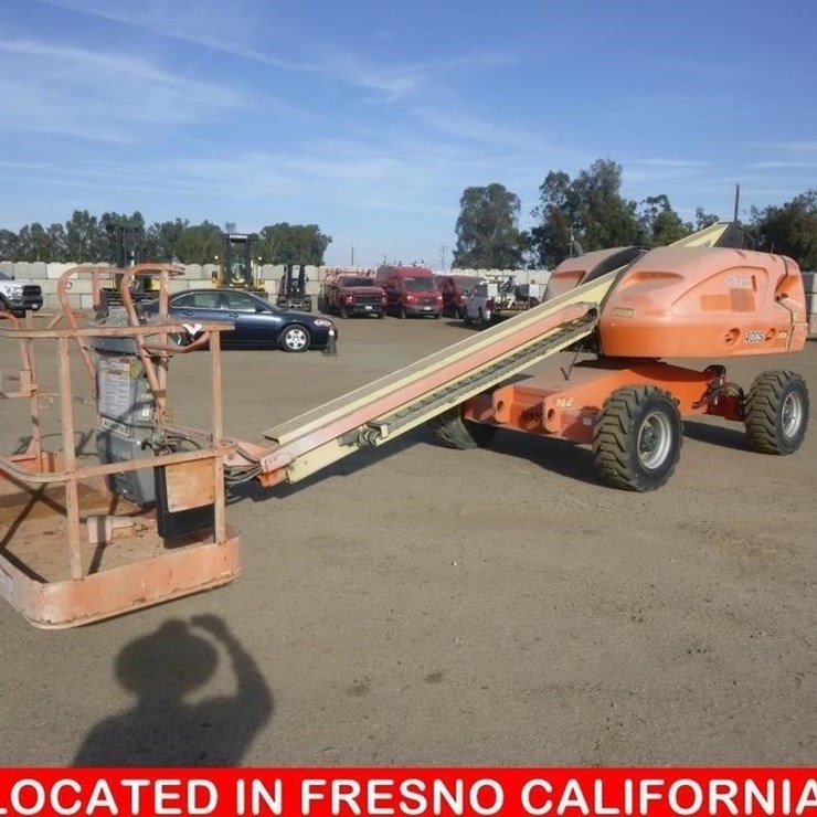 2007 JLG 400S
