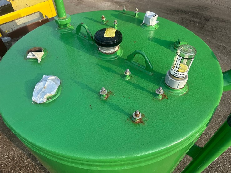 #2775-•-275-gallon-forkable-tank-image-4