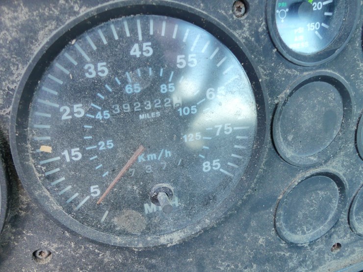 2000-mack-ch612-image-14