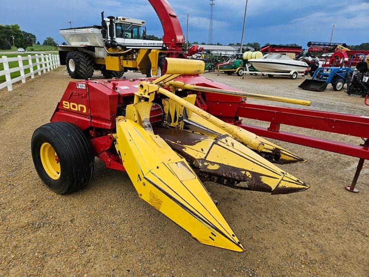 new-holland-900-image-29