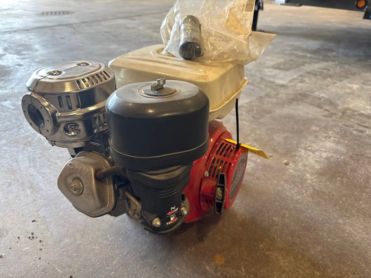 #2862-•-honda-gx240-8-hp-gas-engine-image-1
